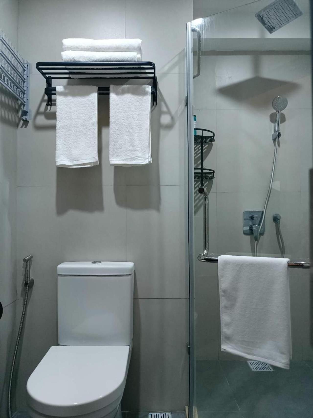 Aeontower Suites&Hotel By Cmc Davao City Esterno foto