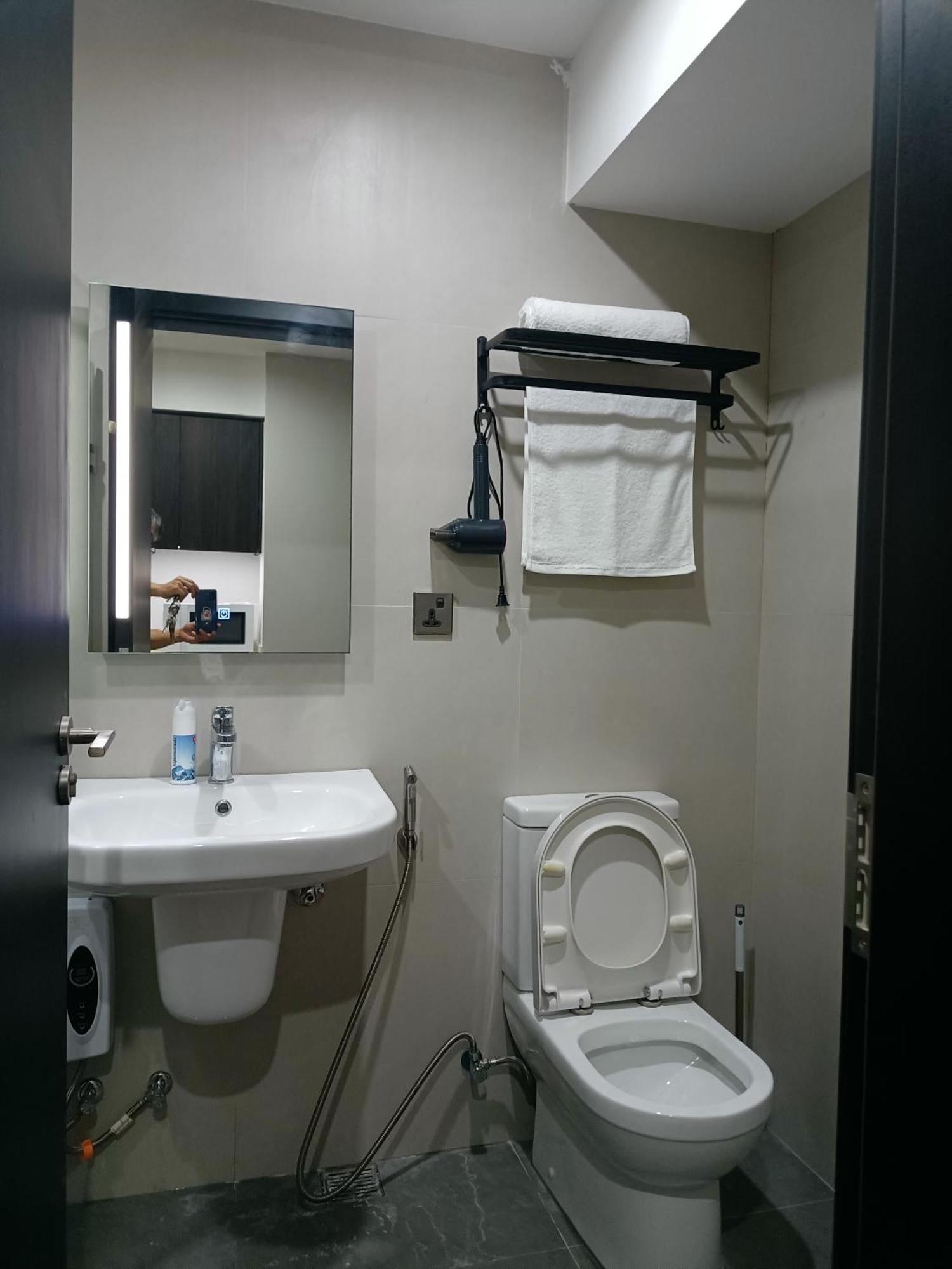 Aeontower Suites&Hotel By Cmc Davao City Esterno foto